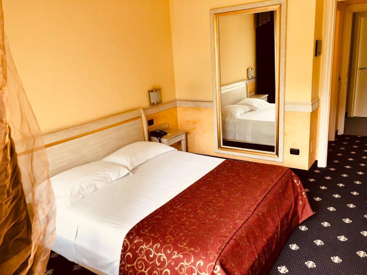 Hotel Malpensa Inn Aereoporto Tornavento  Buitenkant foto