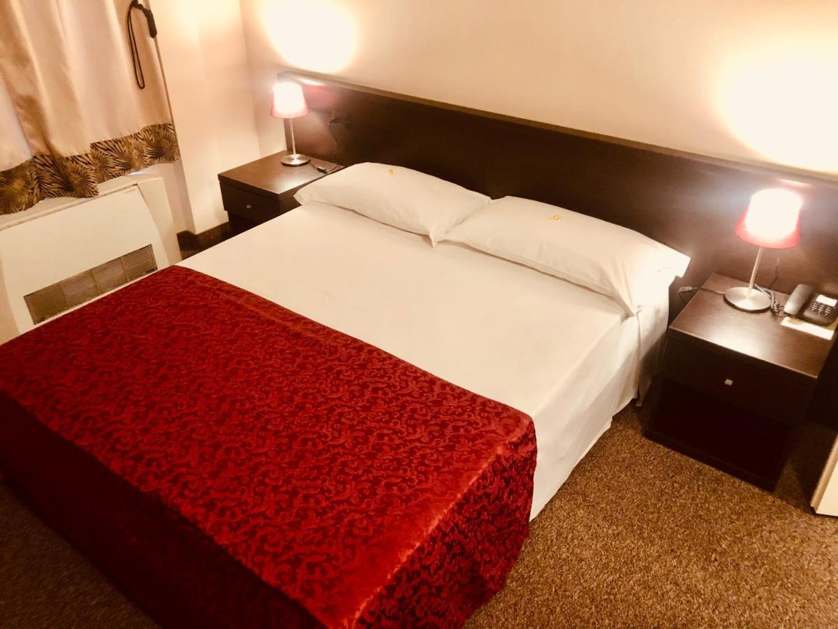 Hotel Malpensa Inn Aereoporto Tornavento  Buitenkant foto