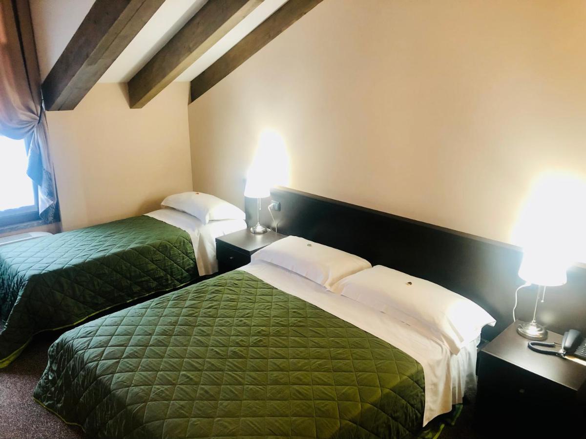 Hotel Malpensa Inn Aereoporto Tornavento  Buitenkant foto