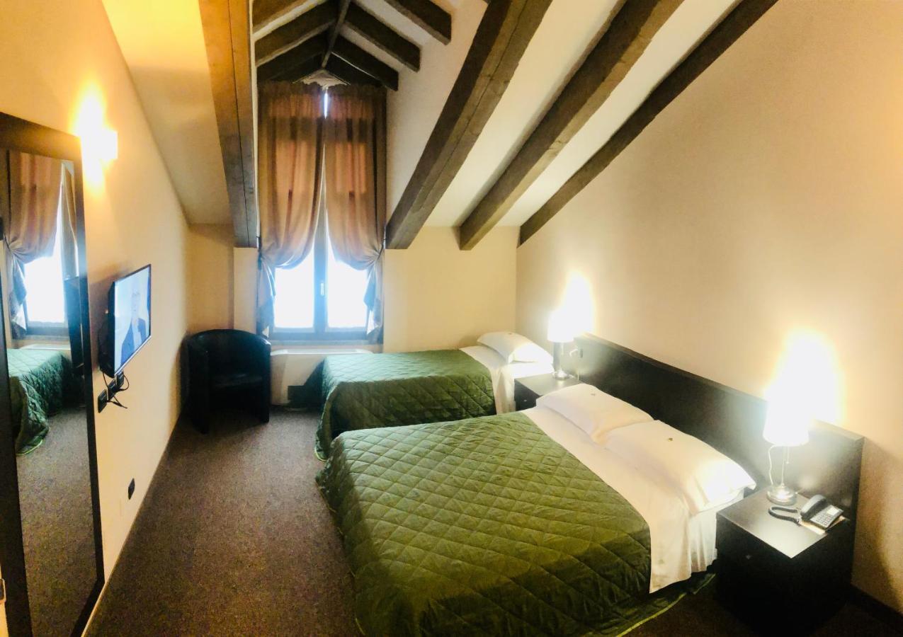 Hotel Malpensa Inn Aereoporto Tornavento  Buitenkant foto