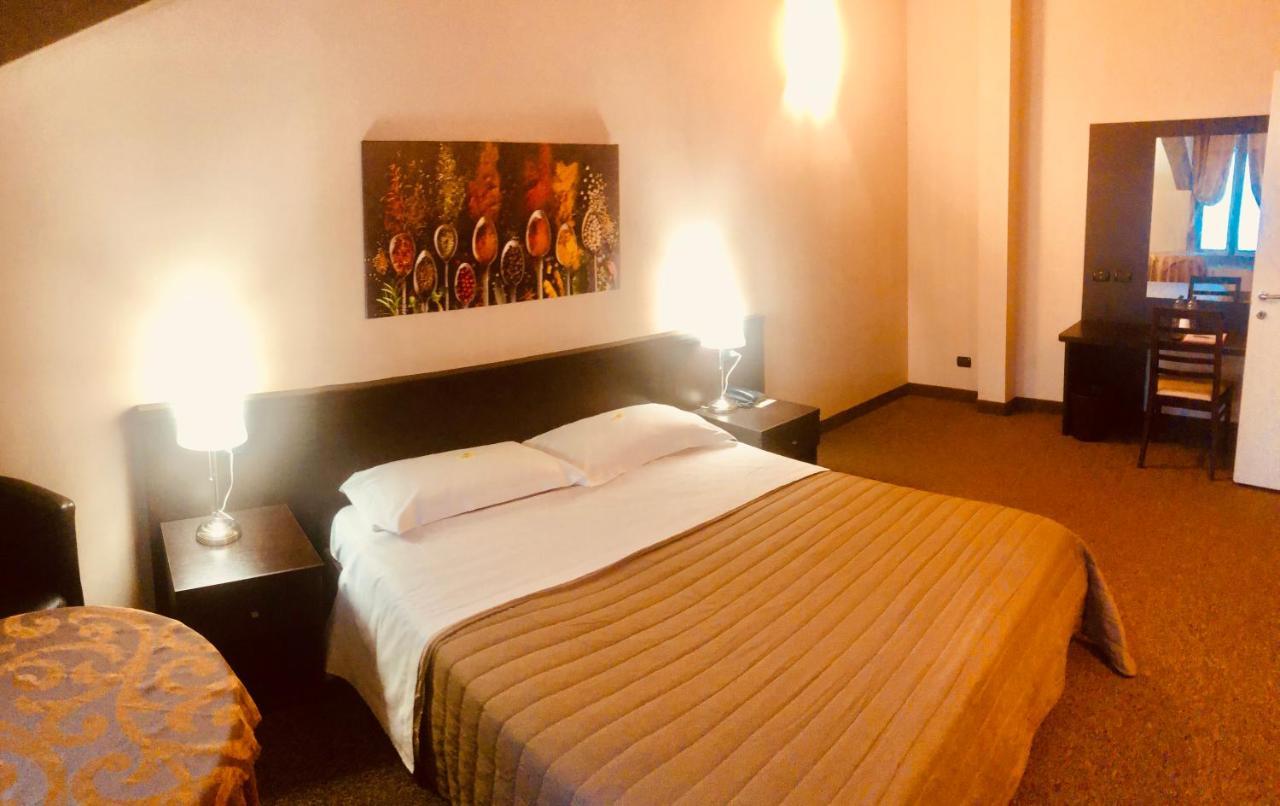Hotel Malpensa Inn Aereoporto Tornavento  Buitenkant foto