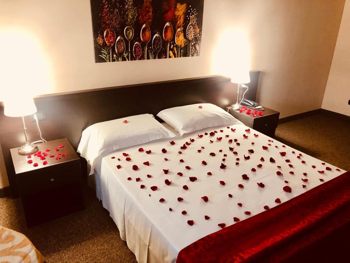 Hotel Malpensa Inn Aereoporto Tornavento  Buitenkant foto