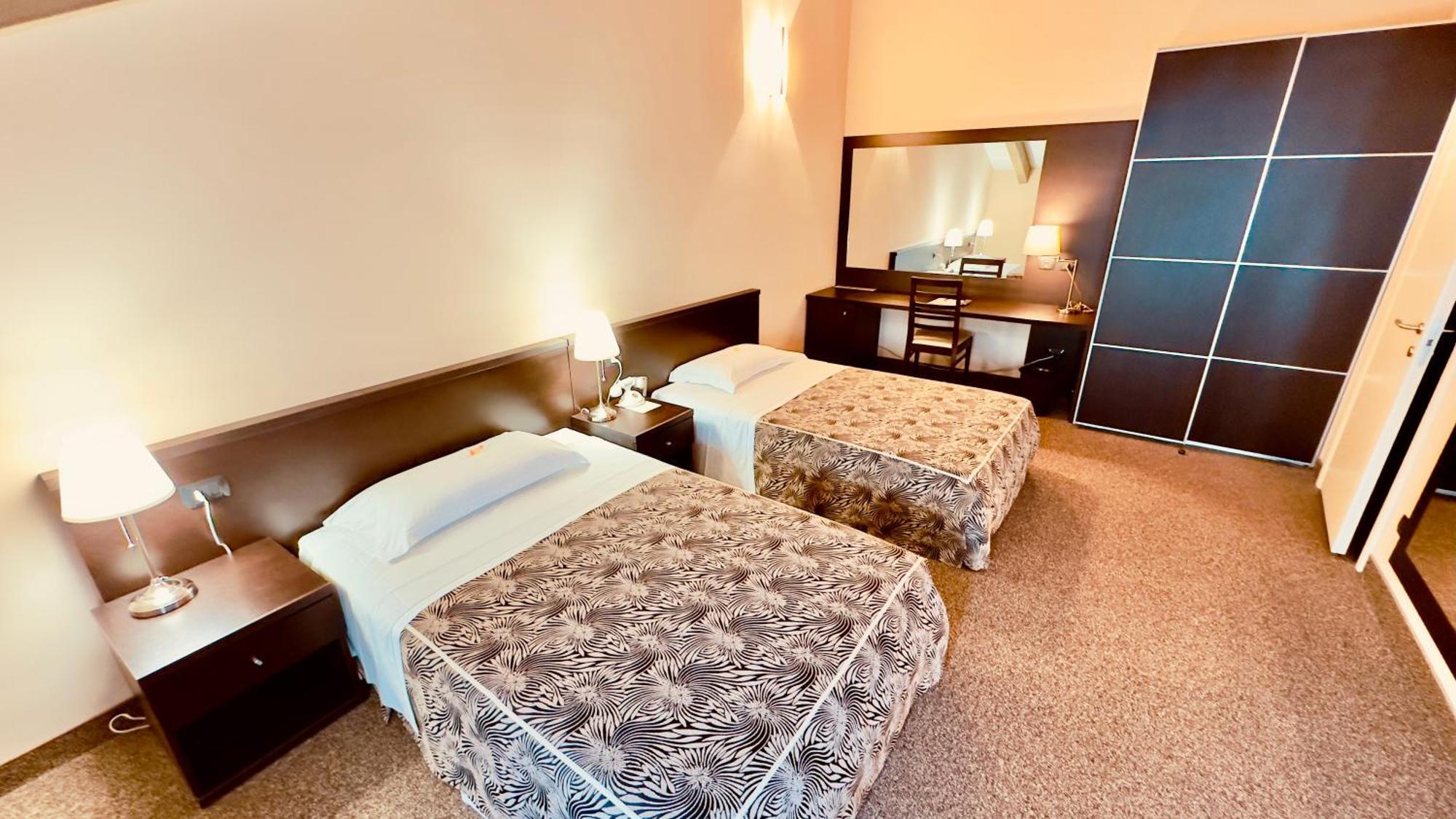 Hotel Malpensa Inn Aereoporto Tornavento  Buitenkant foto